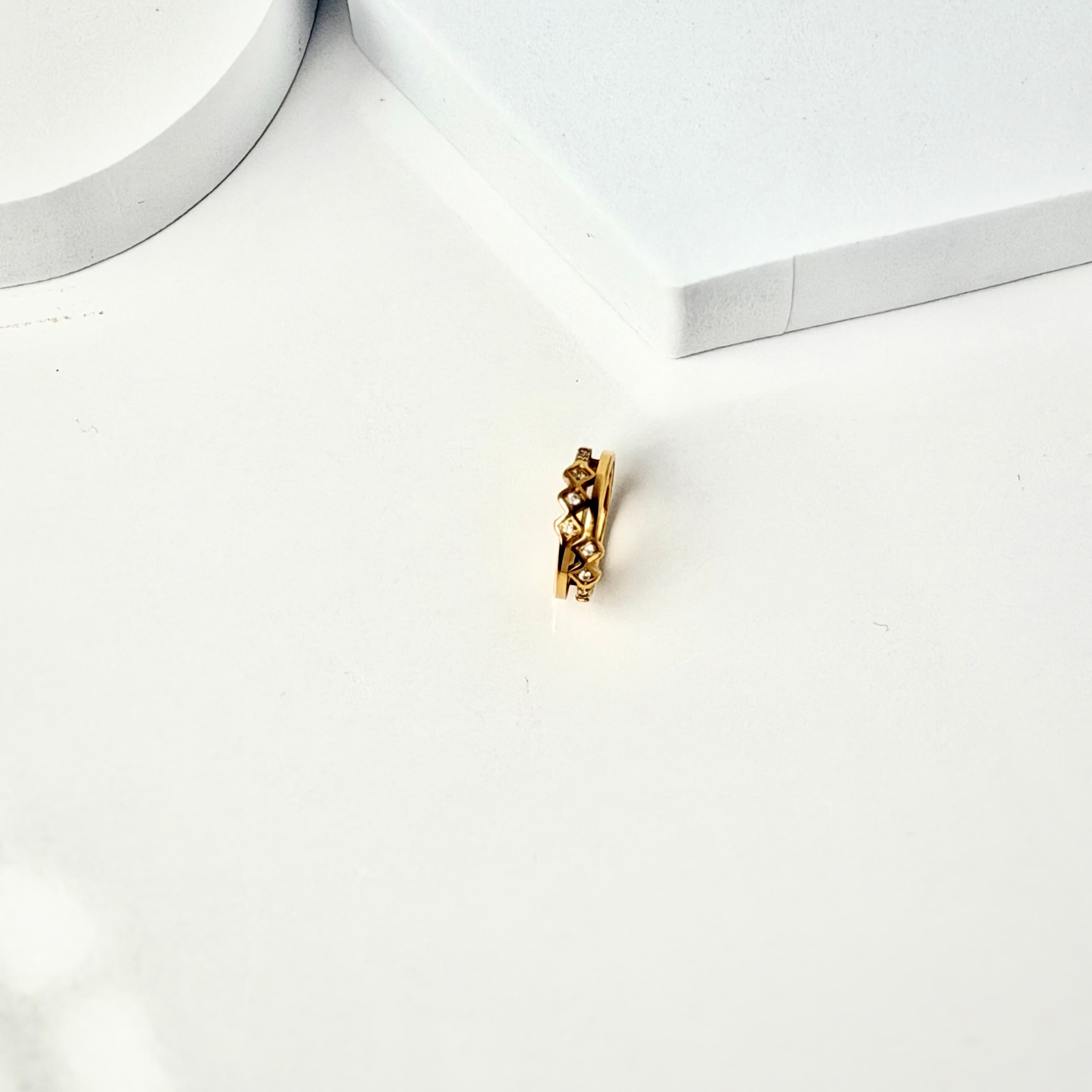 Royal Lattice Gold Ring  thumbnail 5