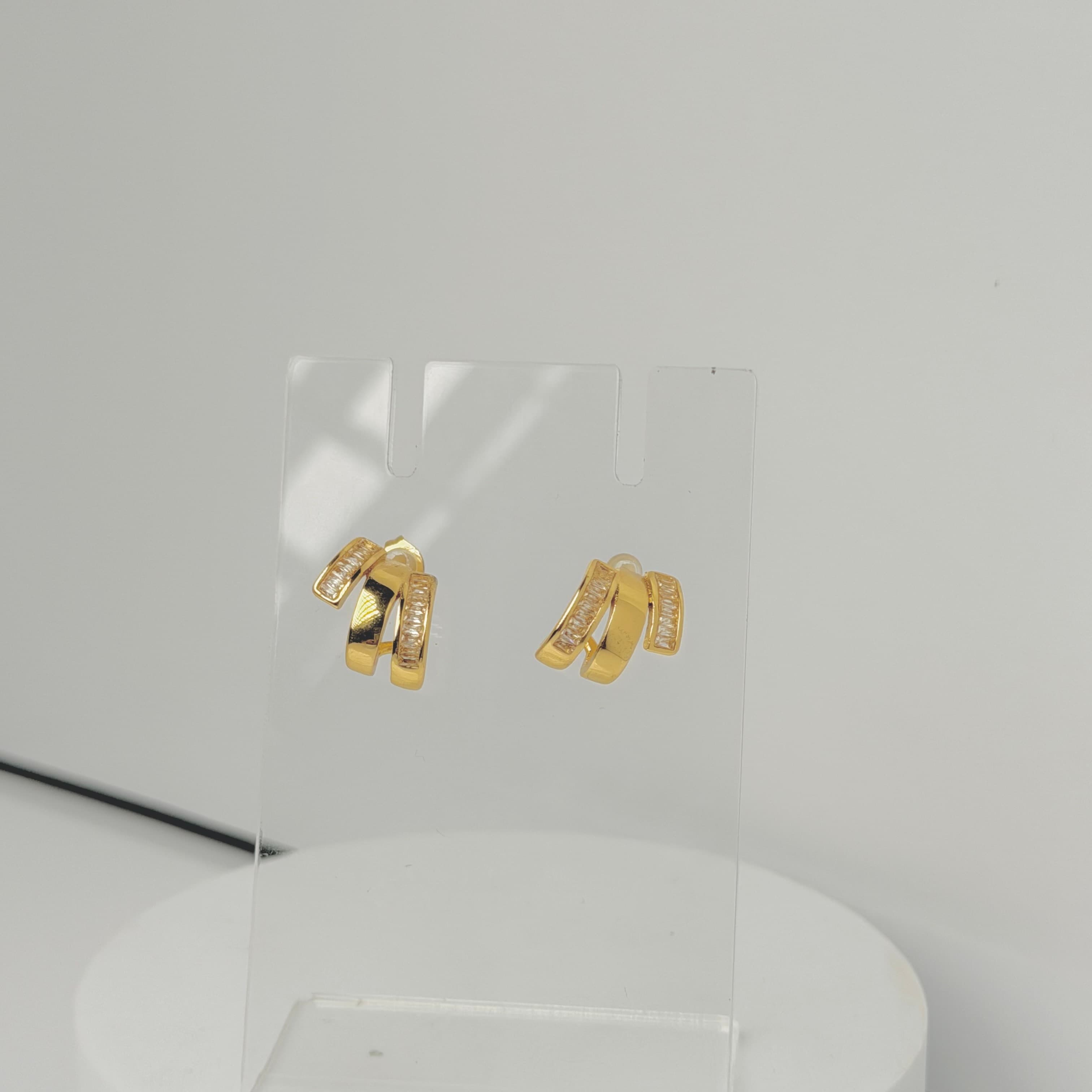 Triple Curve Earrings thumbnail 1