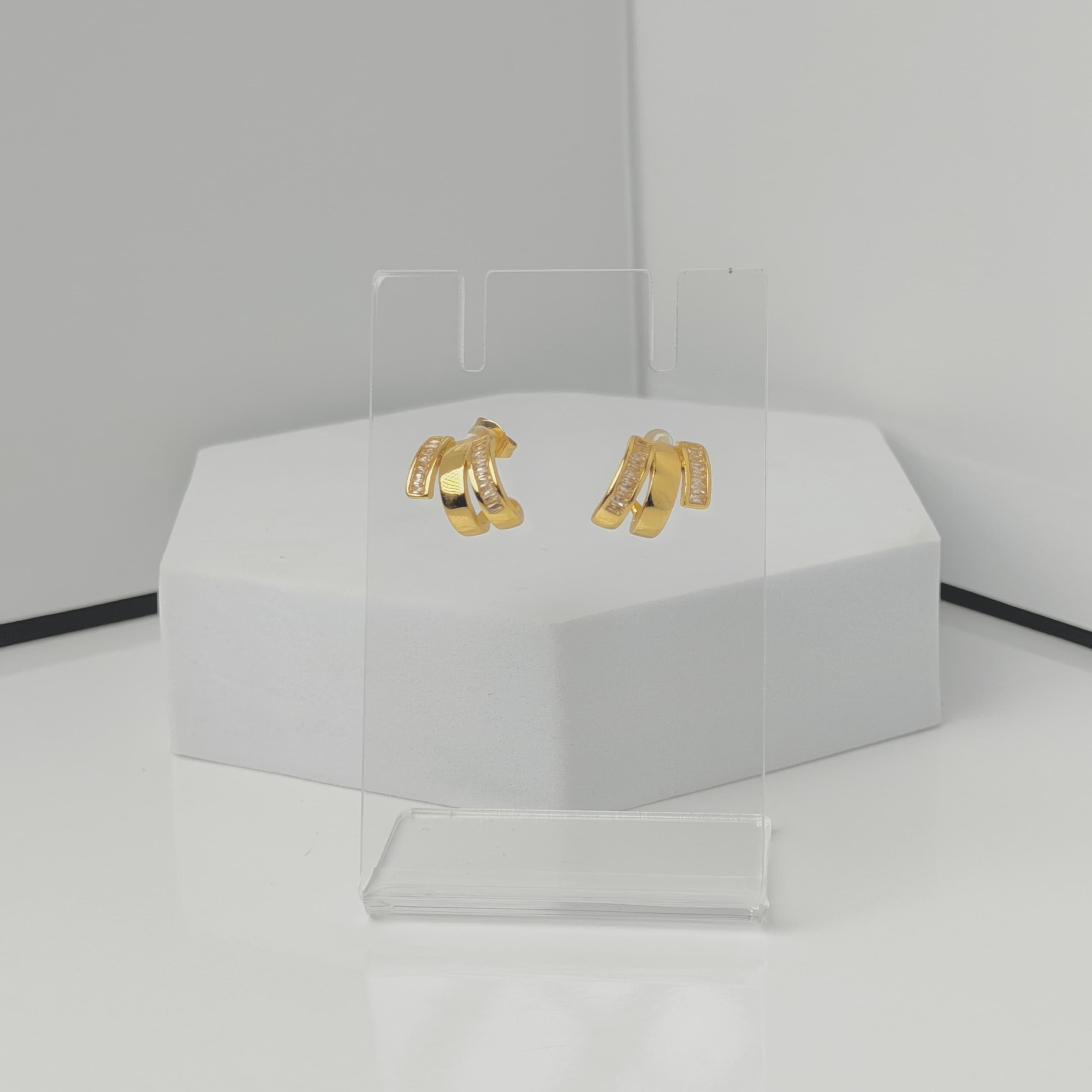Triple Curve Earrings thumbnail 2