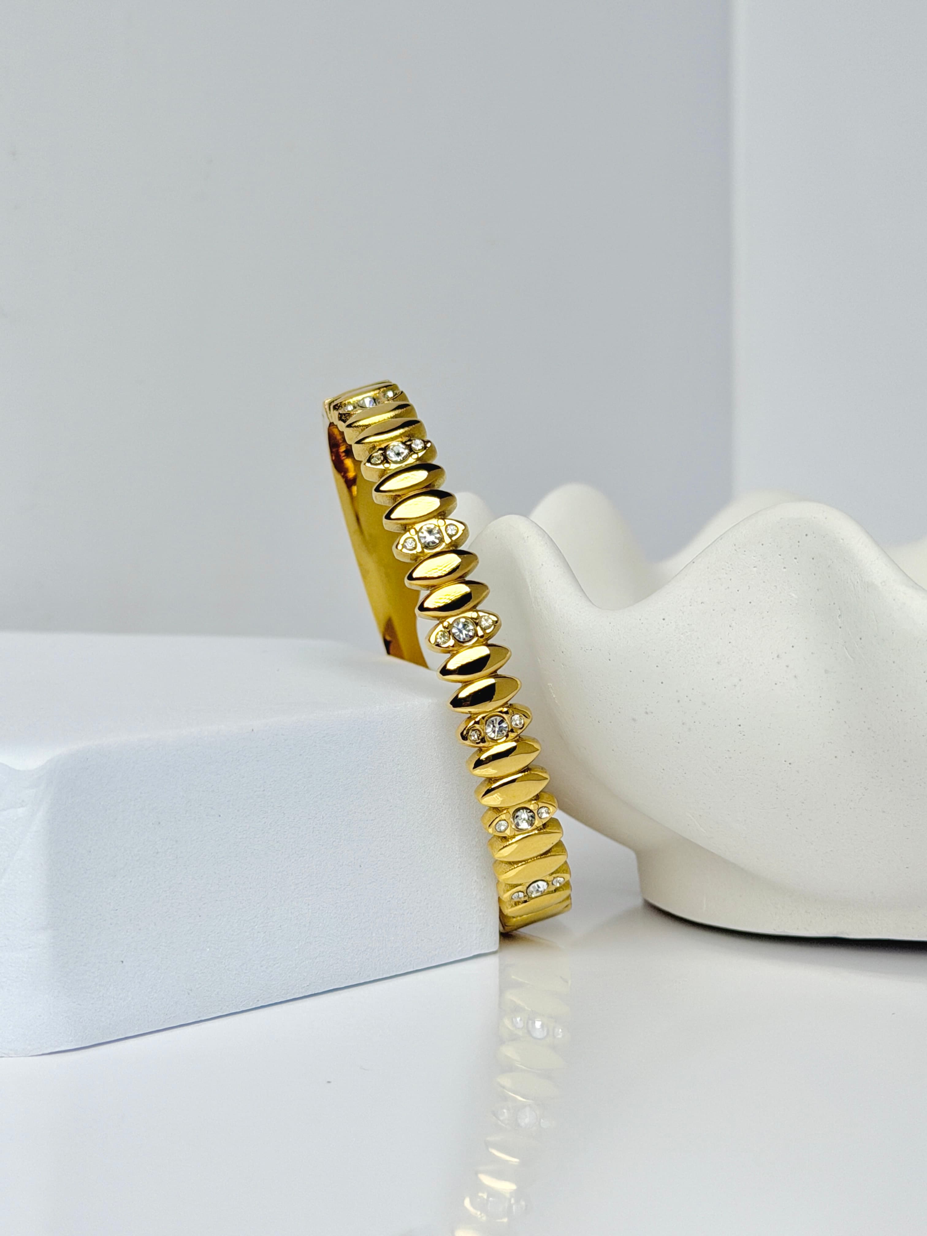 Aurelia Bangle thumbnail 1