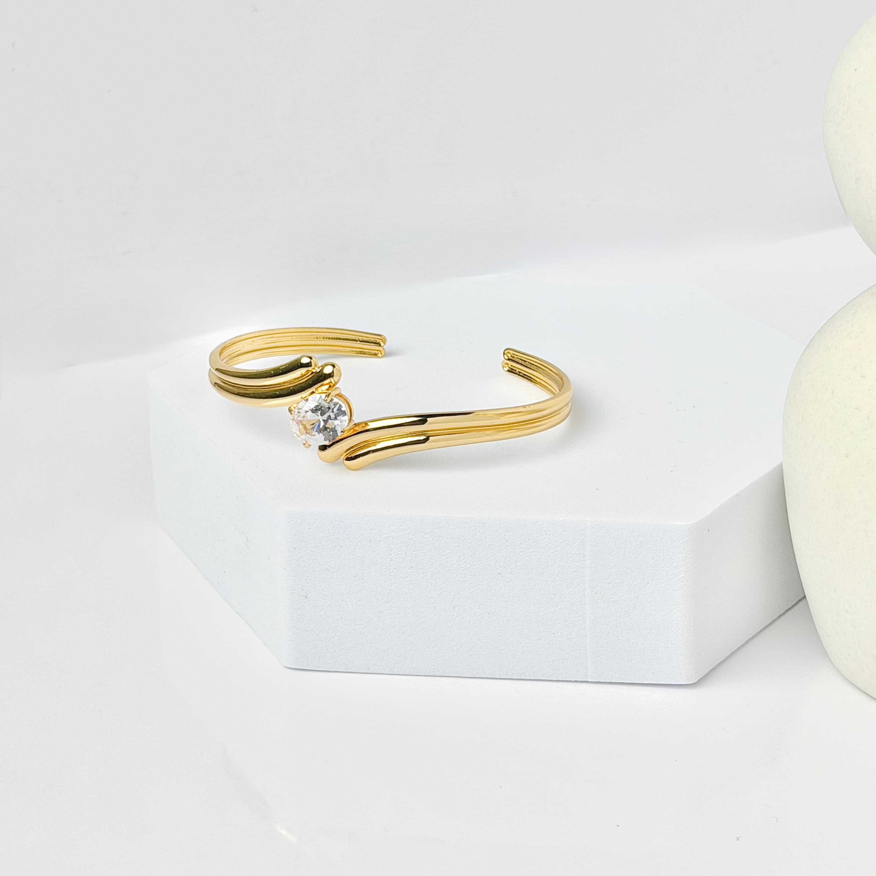 Aria Solitaire Bangle thumbnail 6