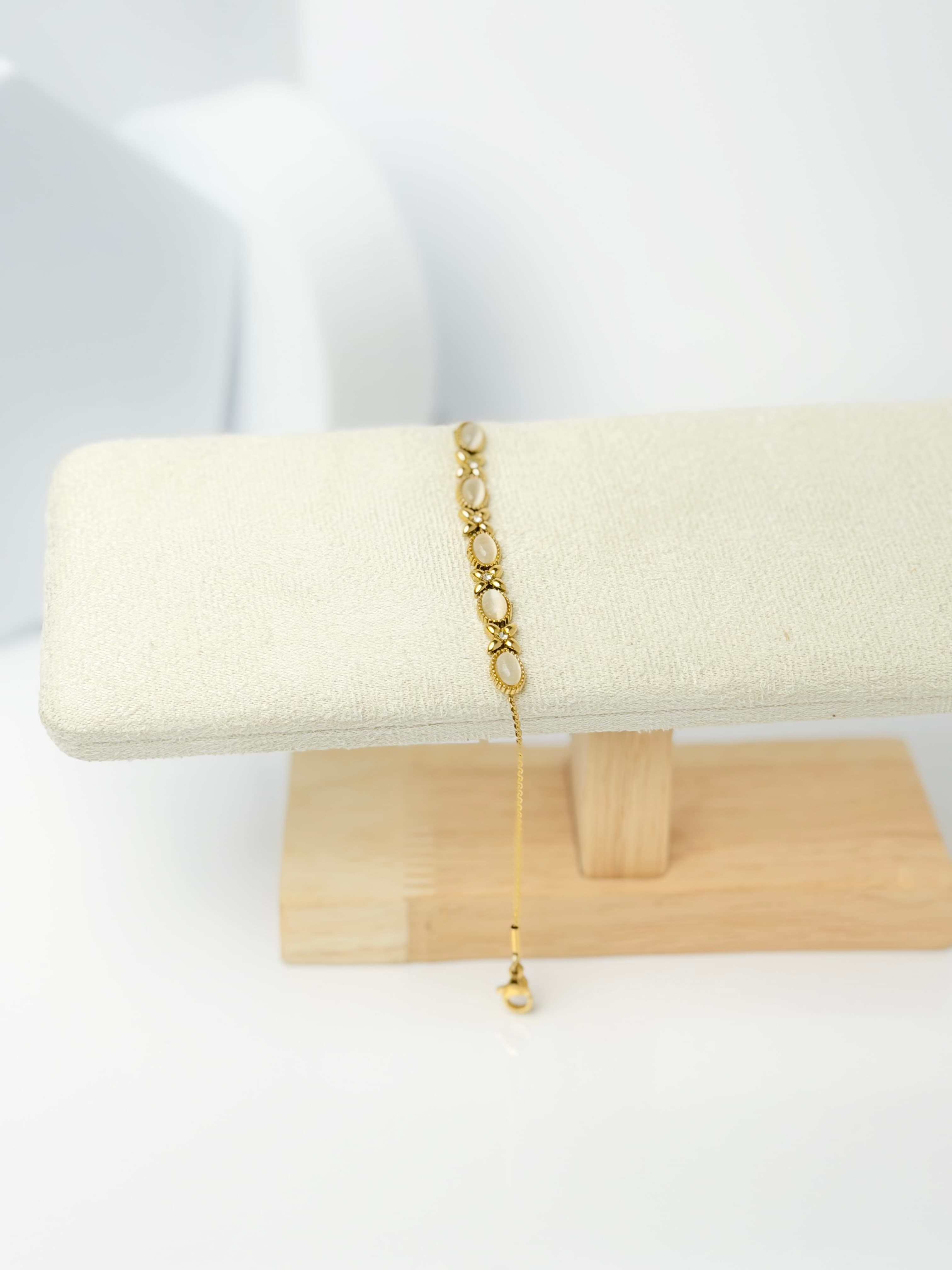 Ivory Bloom Bracelet image 4