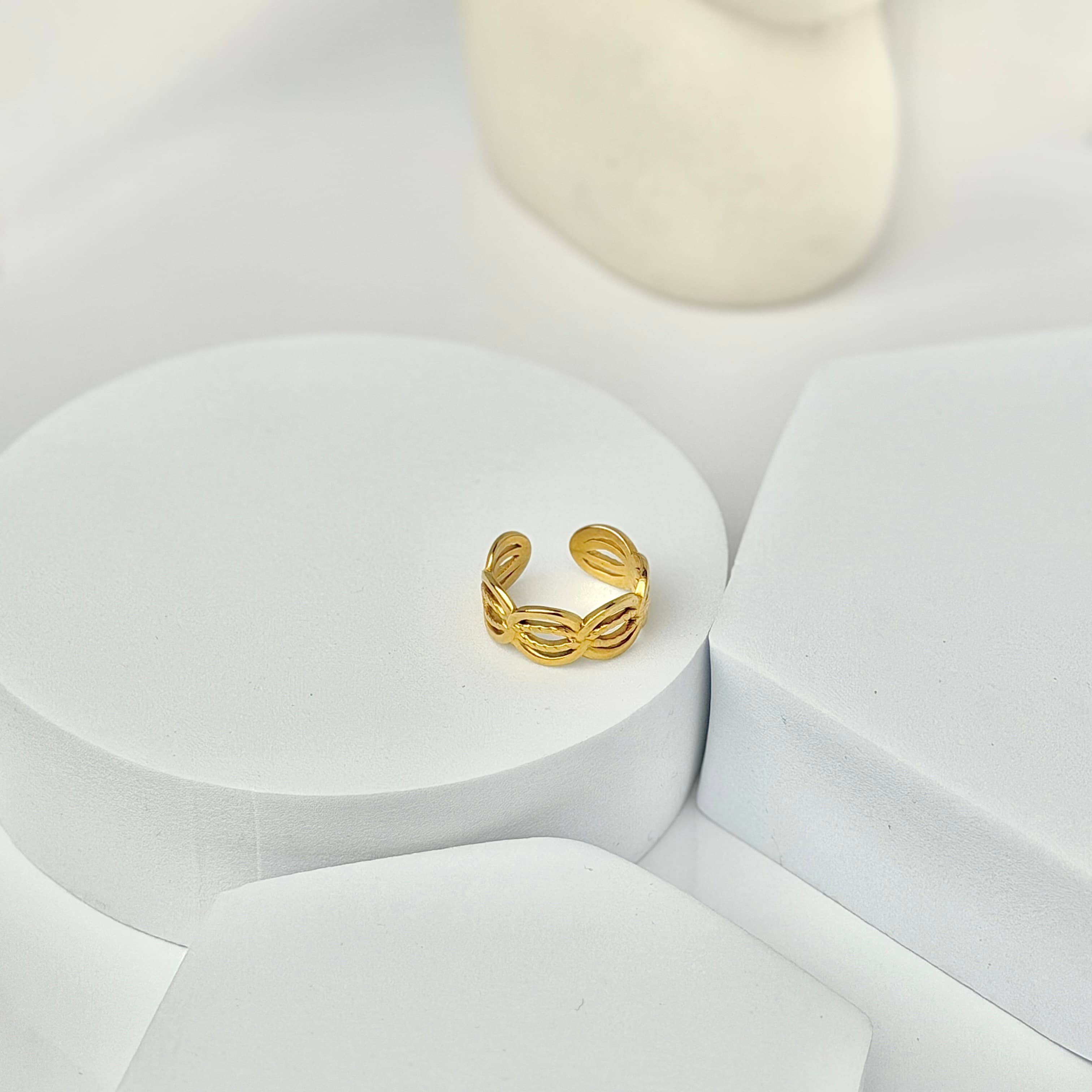 Woven Leaf Ring image 3