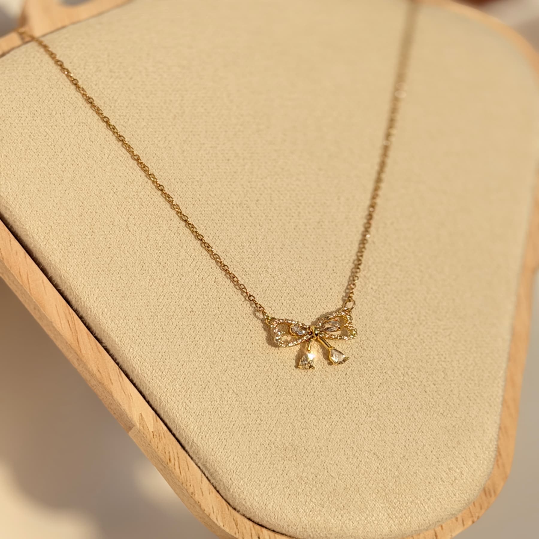 Eloria Bow Necklace image 2