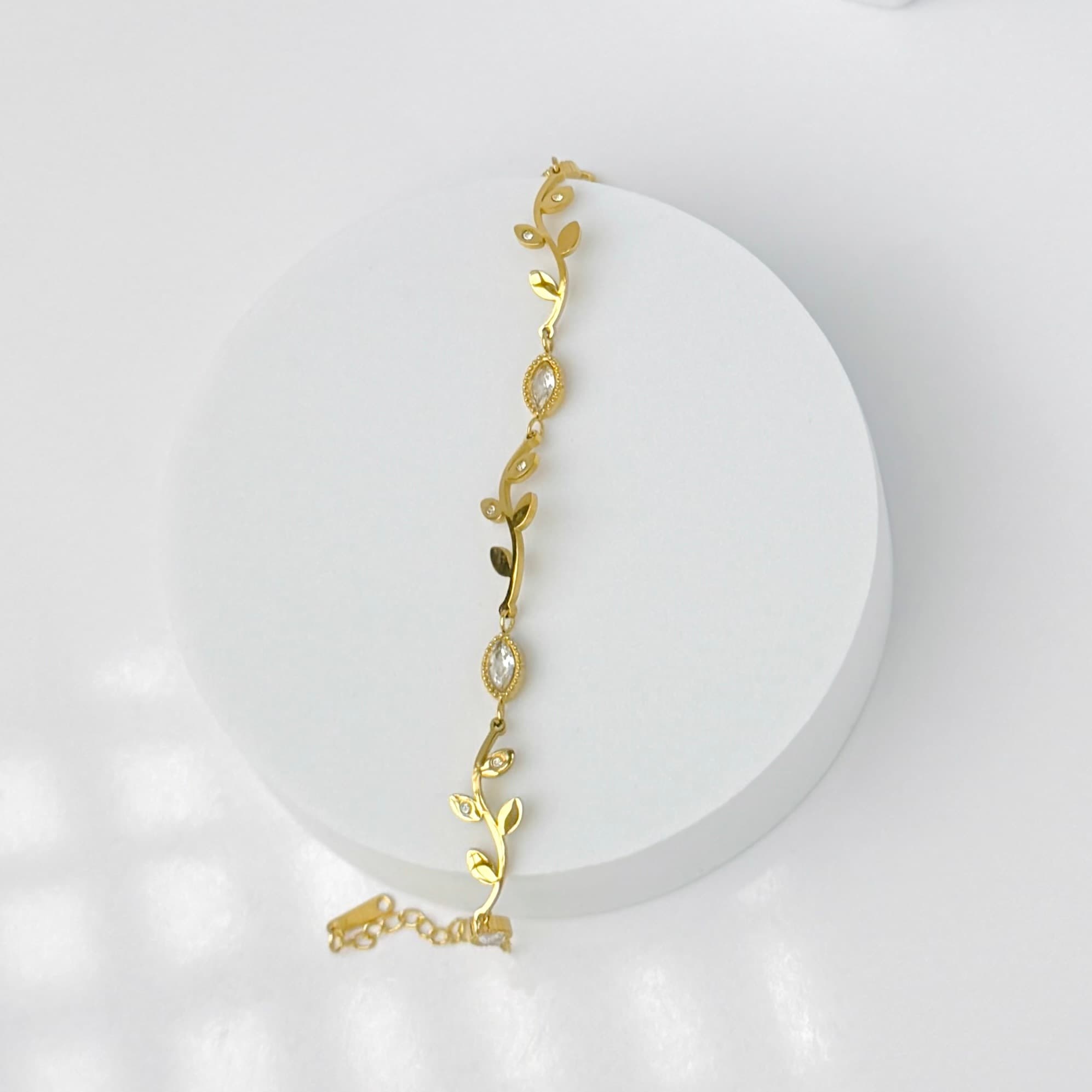 Golden Ivy Bracelet image 3
