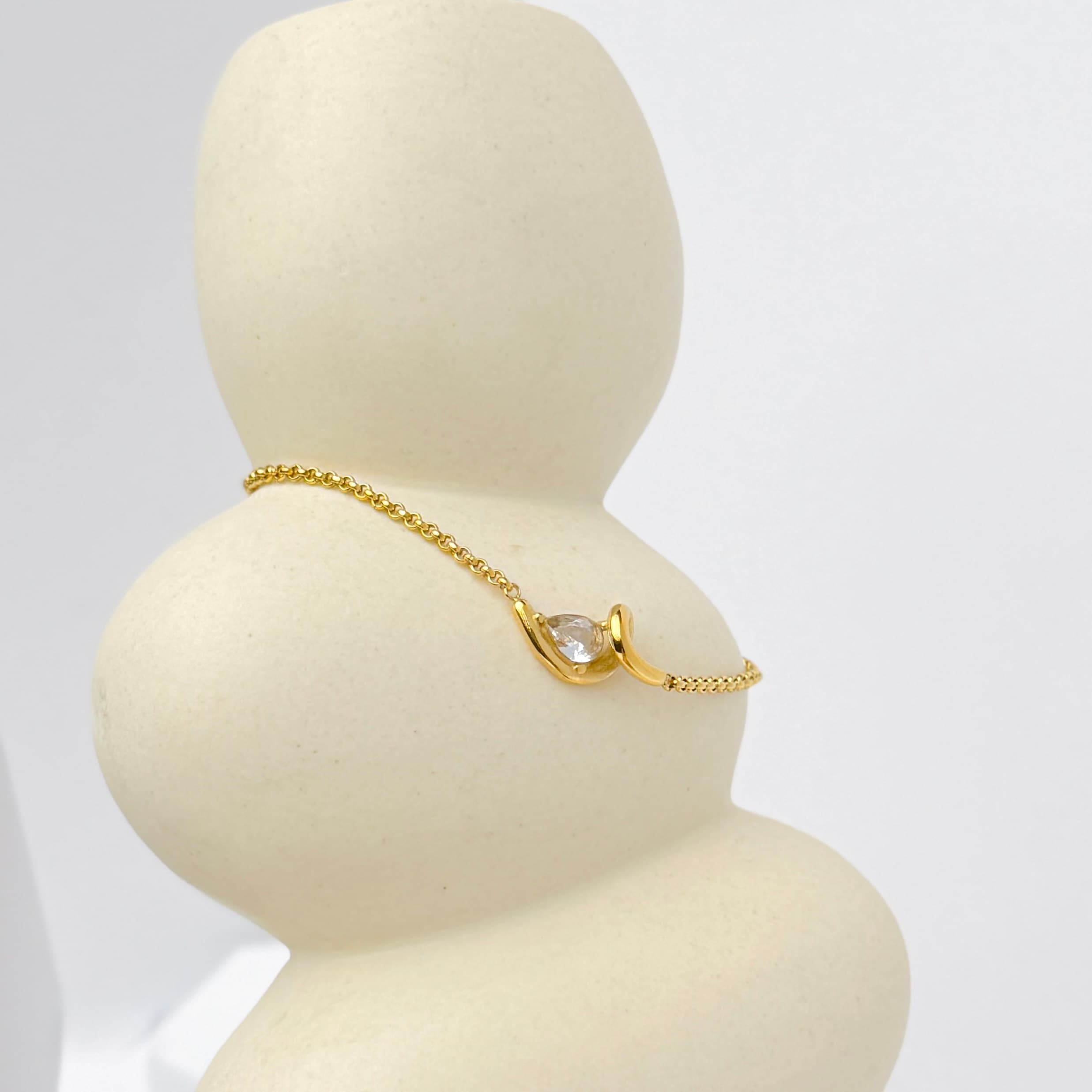 Lumière Twist Bracelet image 4