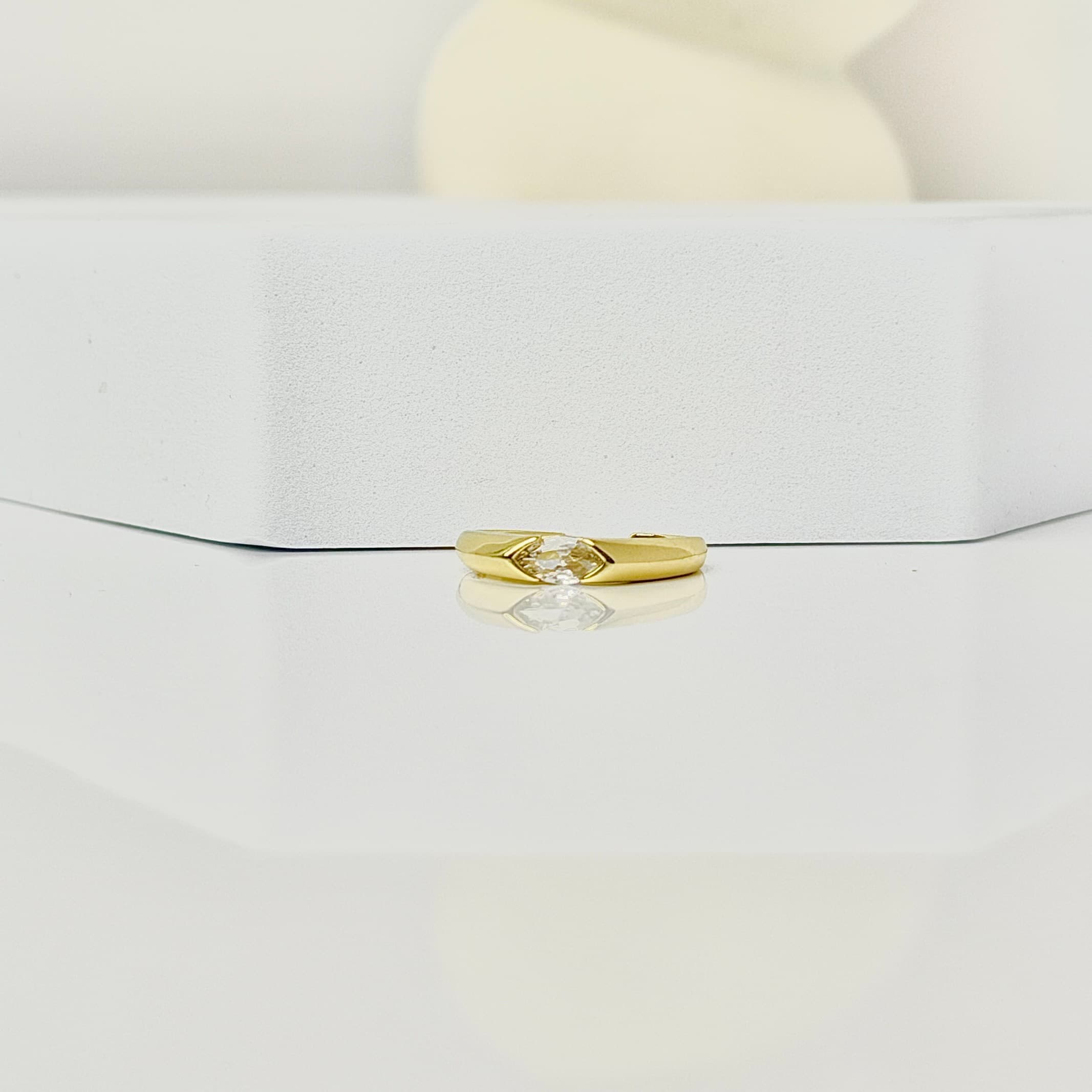 Diamelle Spark Ring image 3