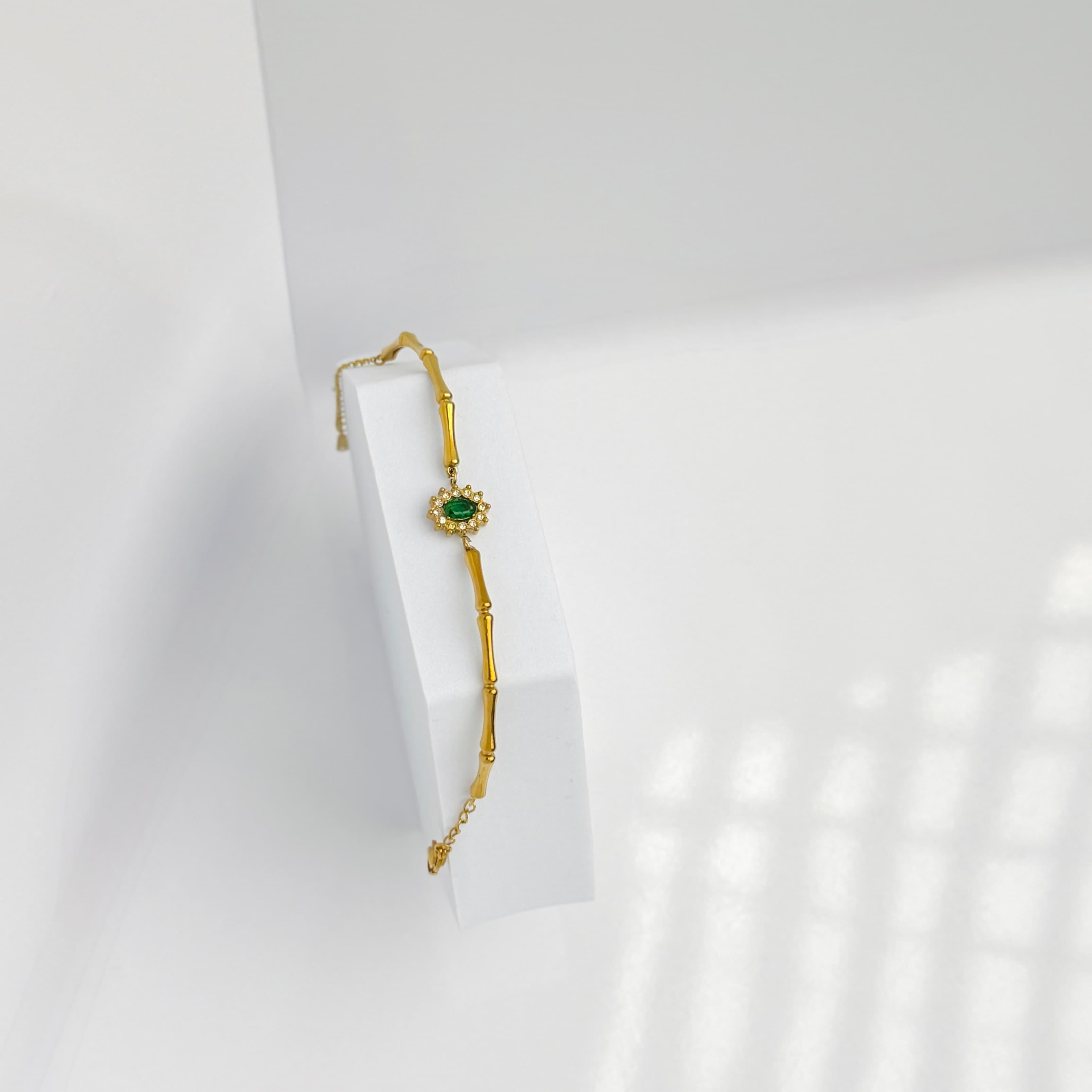 Emerald Bloom Bracelet image 4