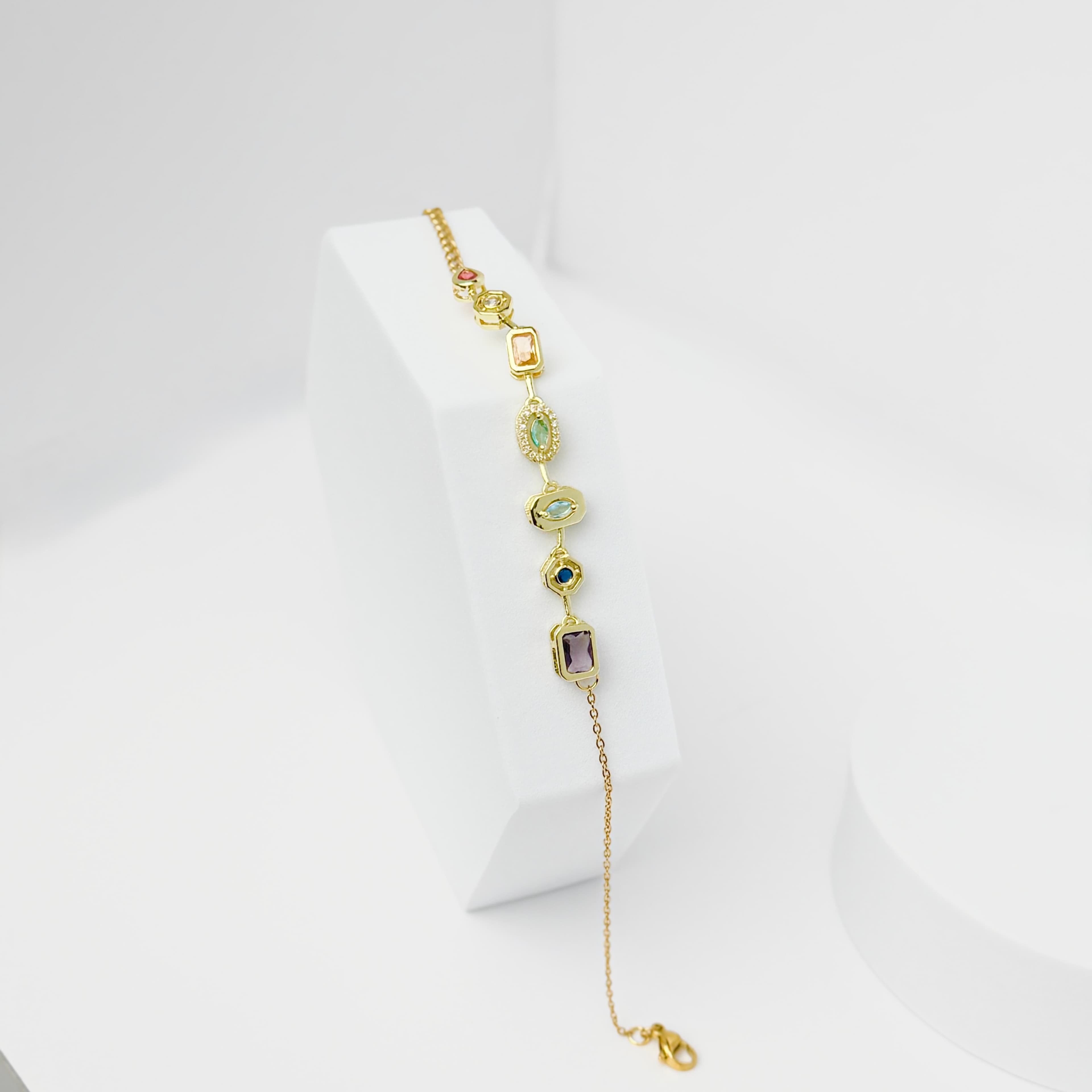 Veloura Bracelet image 3